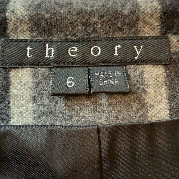 Nwot Theory Iselin plaid wool blend shorts sz 6 - Picture 3 of 5